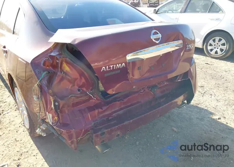 2010 Nissan Altima 2.5 S z USA, uszkodzony, nr VIN 1N4AL2AP7AN448071